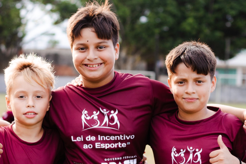 Crianças do projeto Esporte para Vida