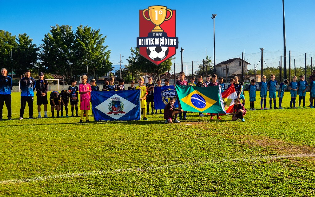 Equipes do 1º Torneio de Integração IDF6 no campo